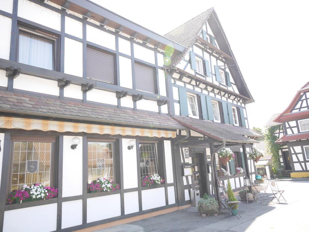 Hotel Landgasthof Blume Lichtenau  Bagian luar foto