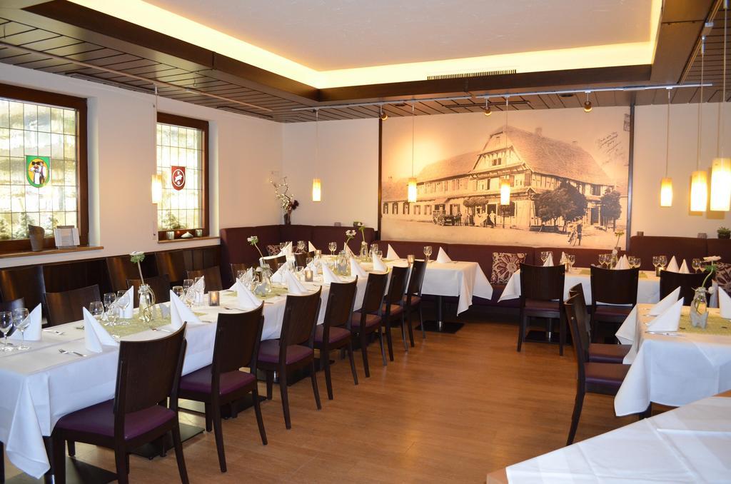 Hotel Landgasthof Blume Lichtenau  Bagian luar foto